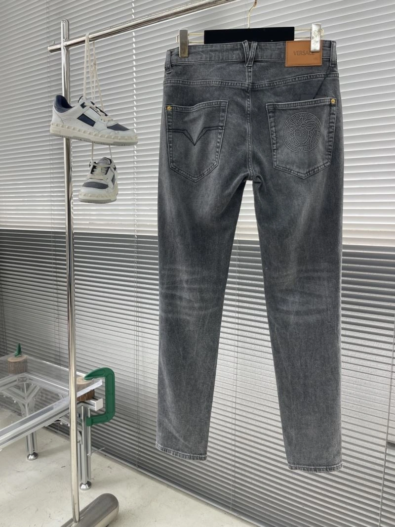 Vibrant Versace Jeans 175301