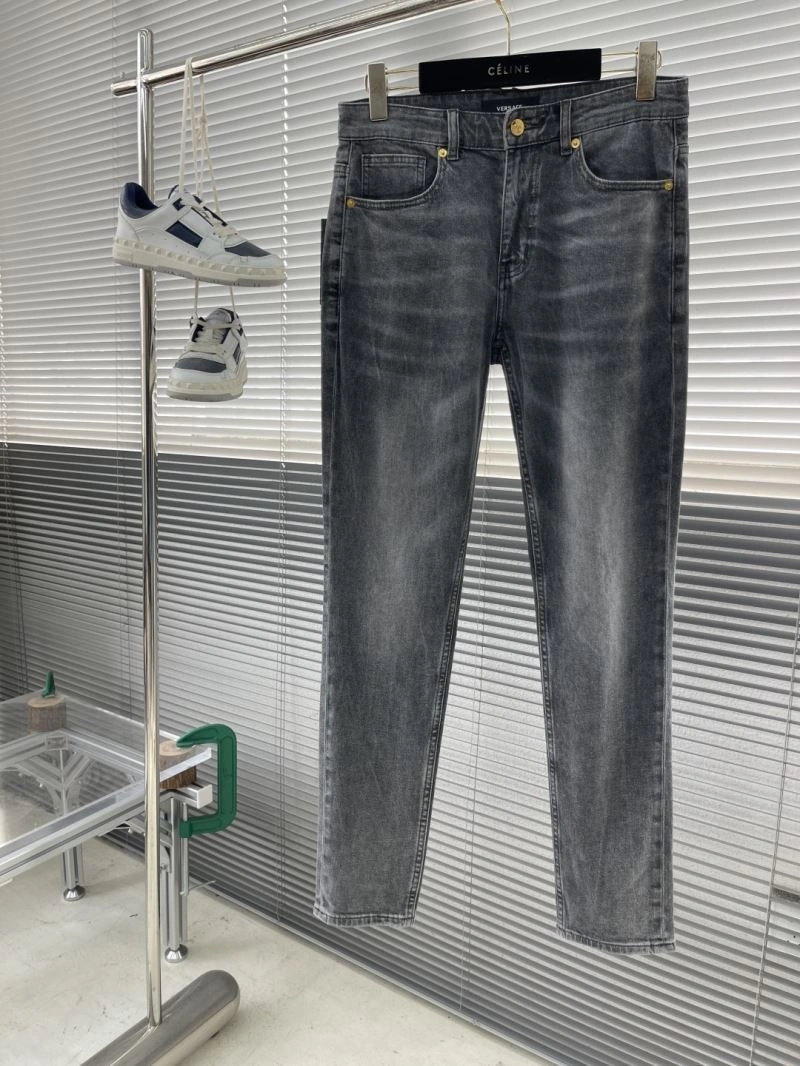 Vibrant Versace Jeans 175301