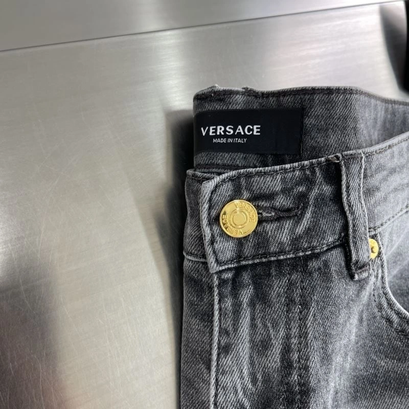 Vibrant Versace Jeans 175301