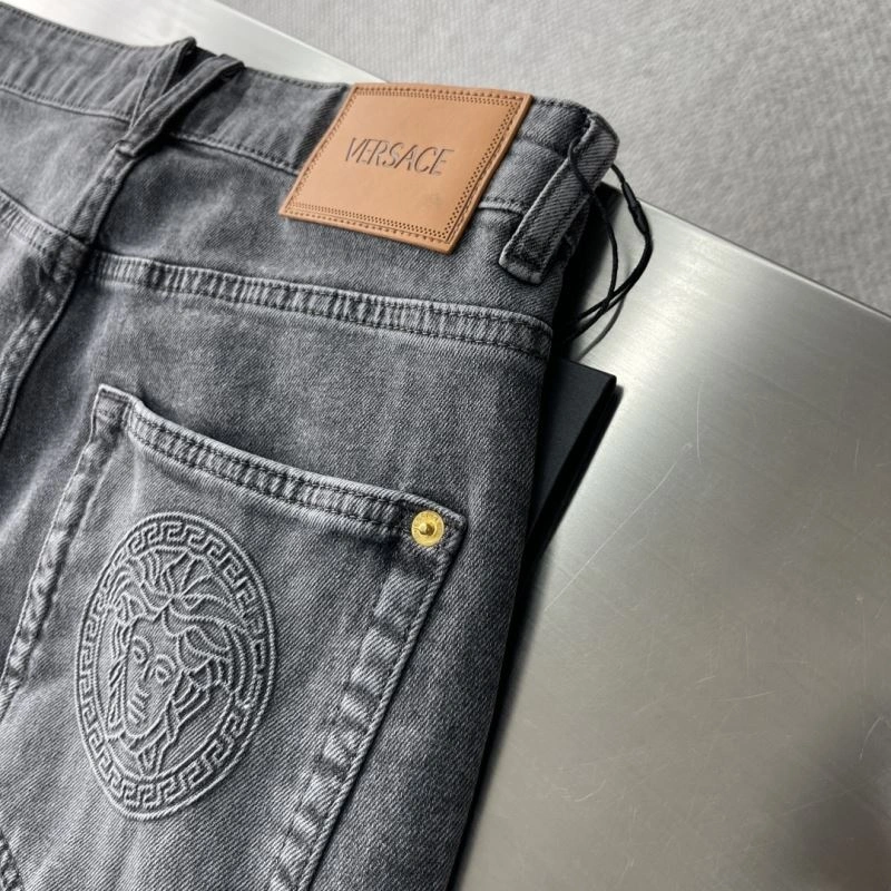 Vibrant Versace Jeans 175301