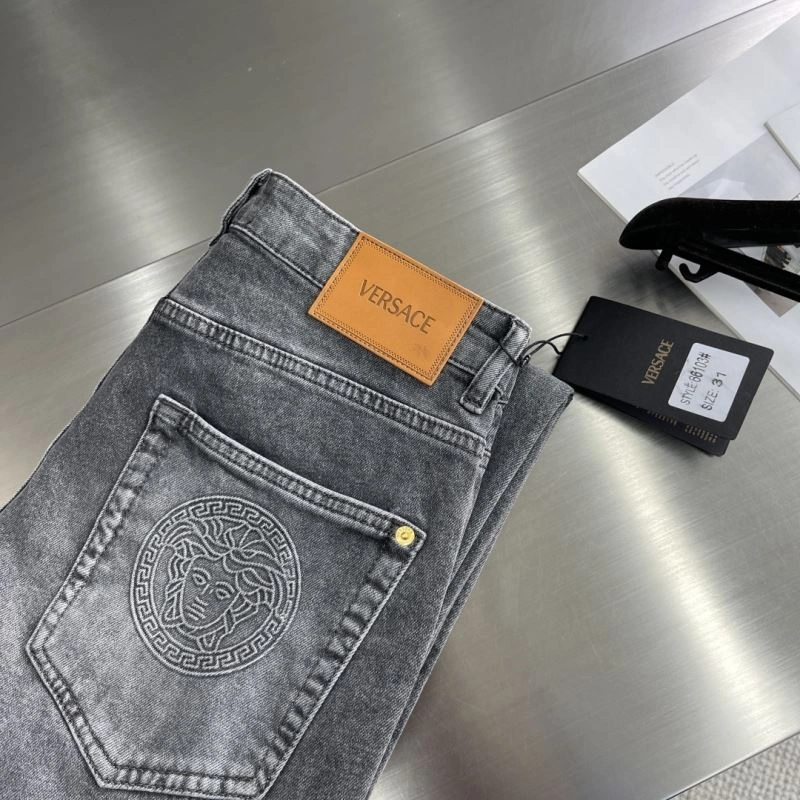 Vibrant Versace Jeans 175301