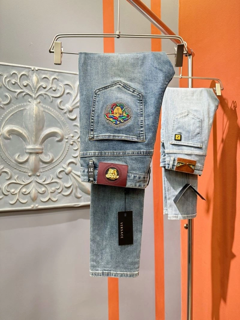 Comfortable Versace Jeans 175210