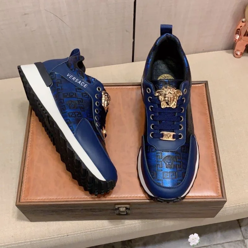 Bold Versace Low Shoes 37325