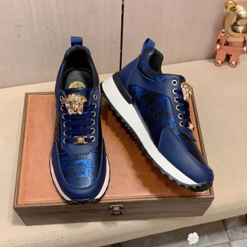 Bold Versace Low Shoes 37325