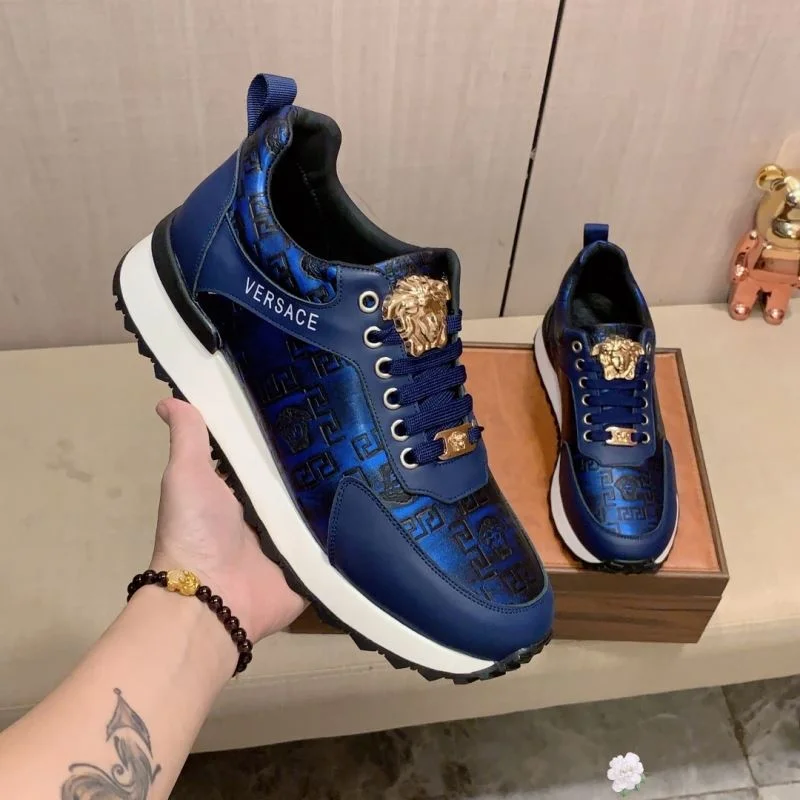 Bold Versace Low Shoes 37325