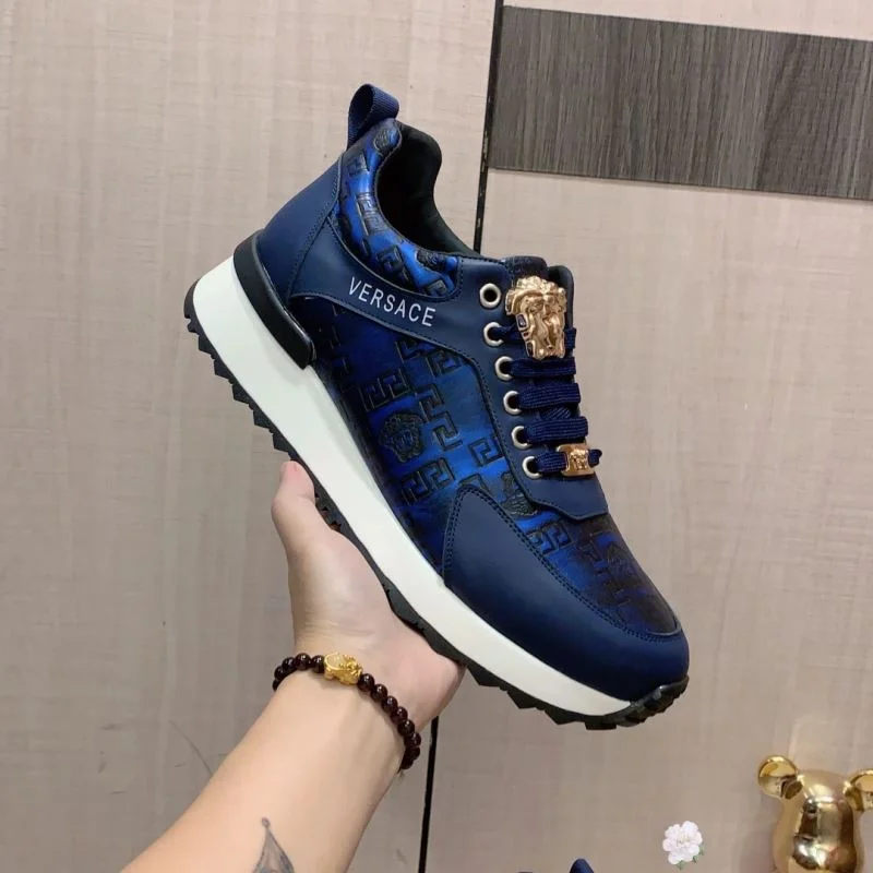 Bold Versace Low Shoes 37325
