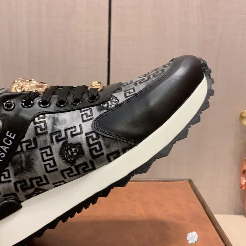 BestValue Versace Low Shoes 37317