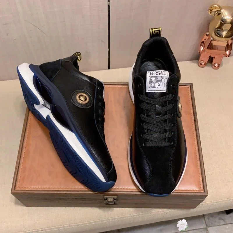 Minimalist Versace Low Shoes 37338