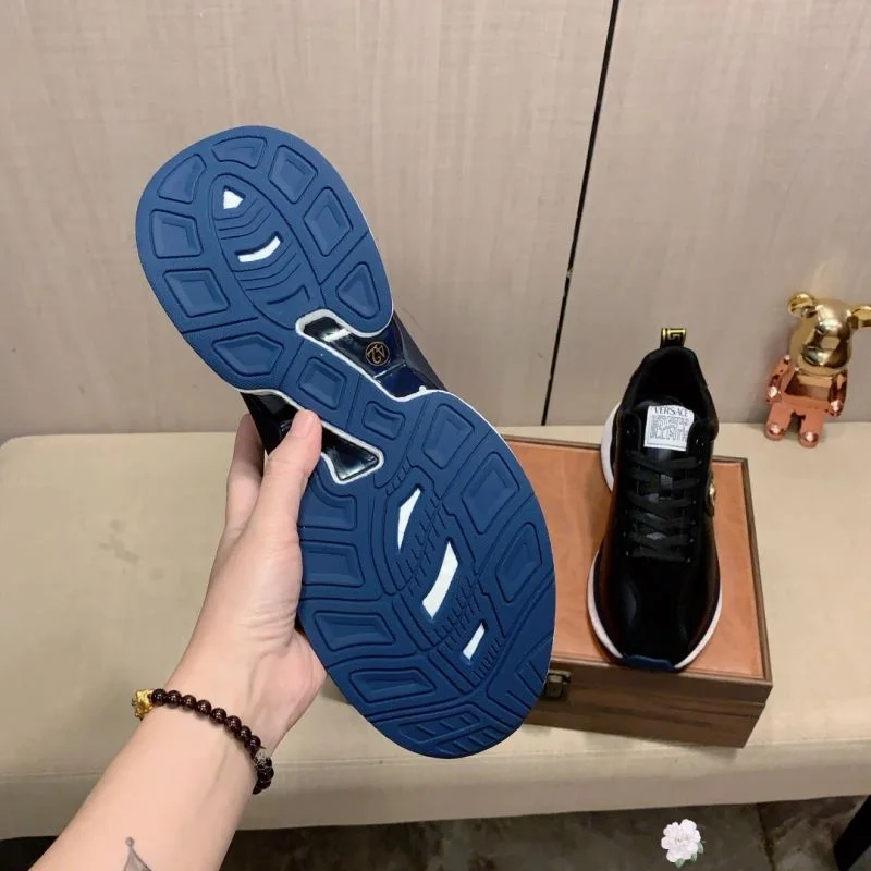 Minimalist Versace Low Shoes 37338