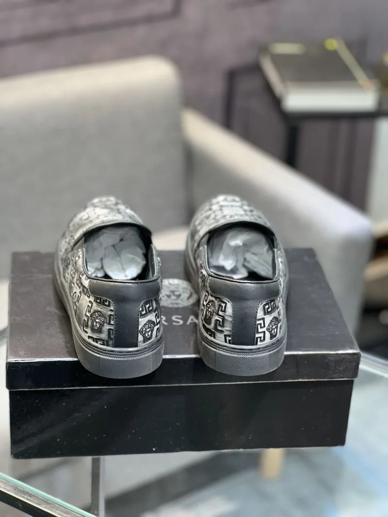Versace Low Shoes Versatile 37329