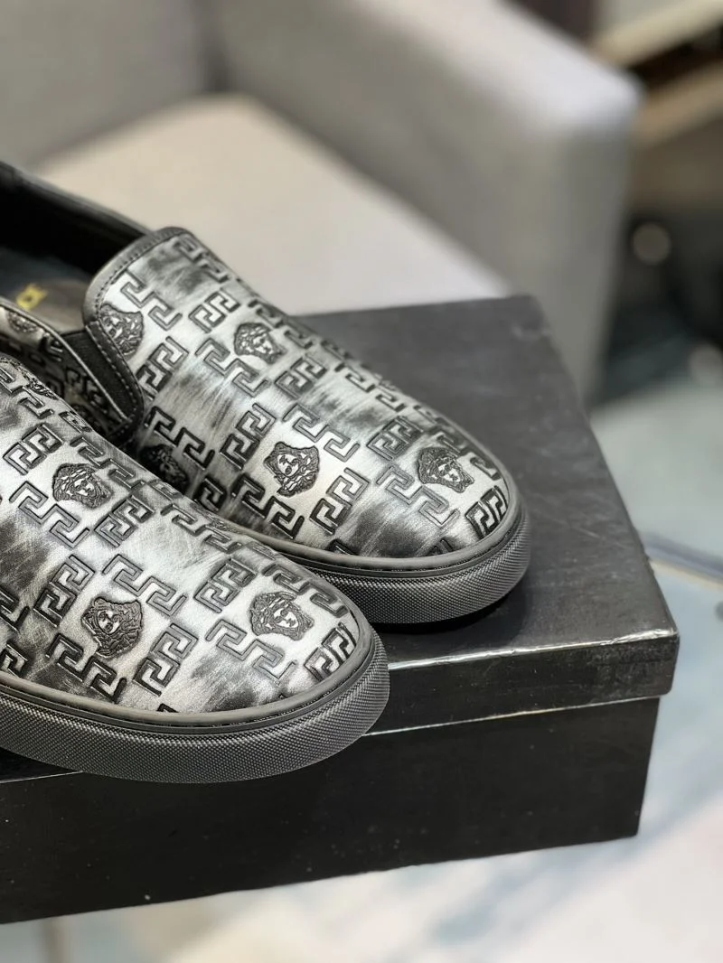 Versace Low Shoes Versatile 37329