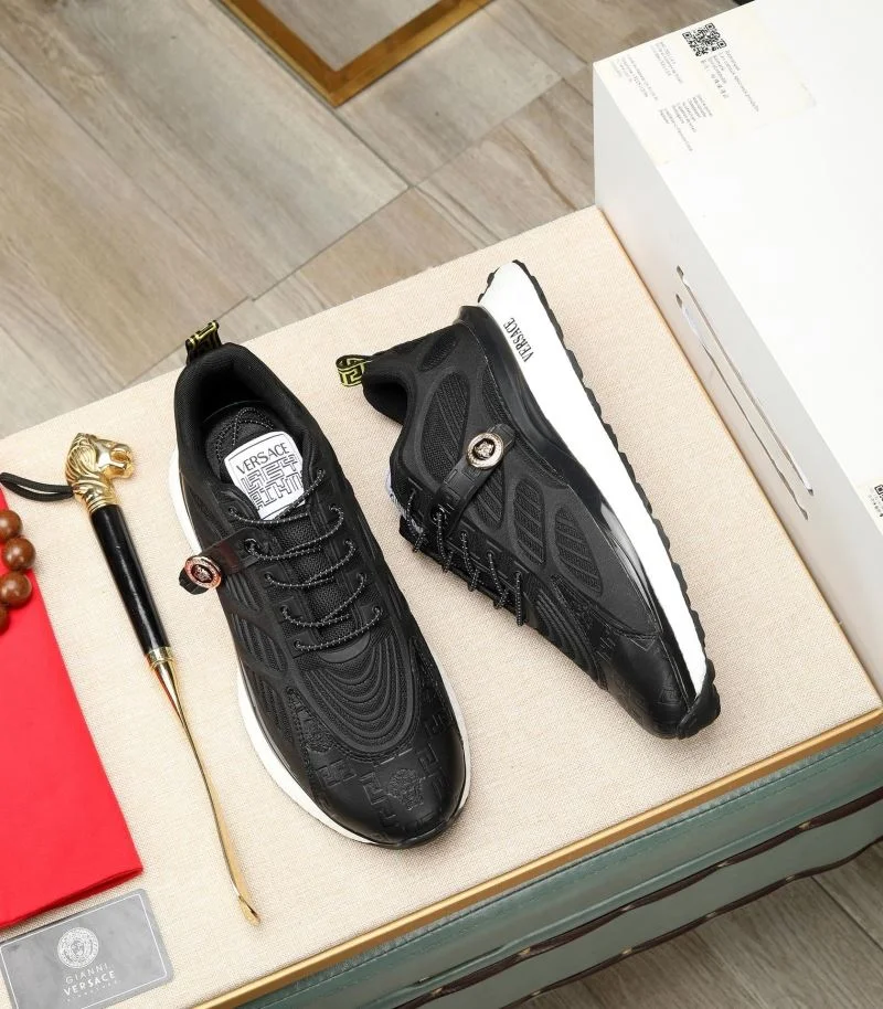 Versace Low Shoes Elegant 37311