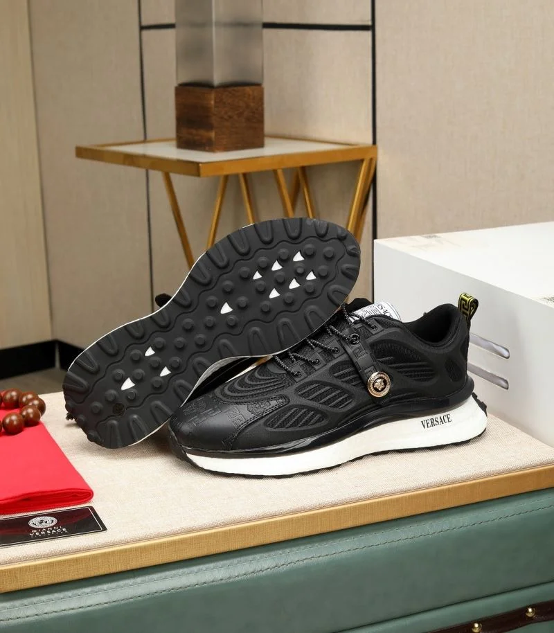 Versace Low Shoes Elegant 37311