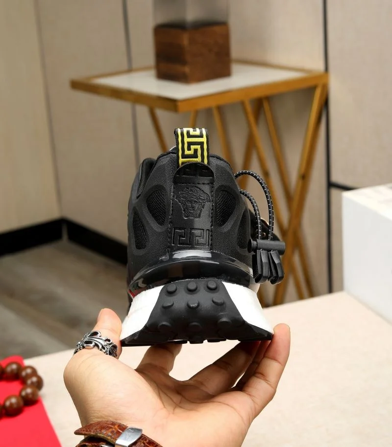 Versace Low Shoes Elegant 37311
