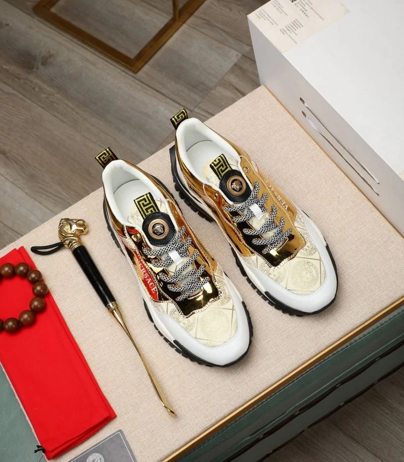 Flexible Versace Low Shoes 37310