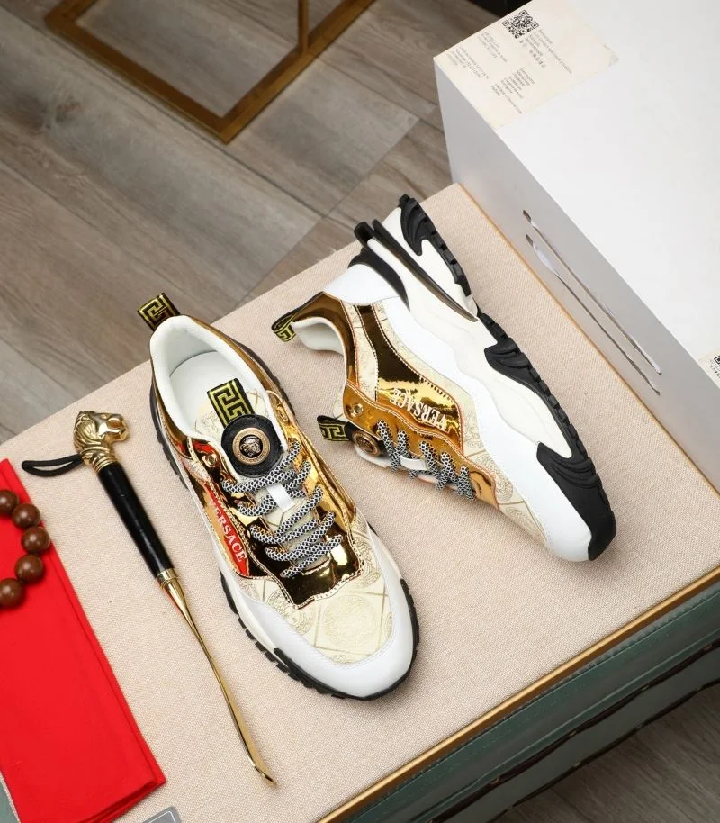 Flexible Versace Low Shoes 37310