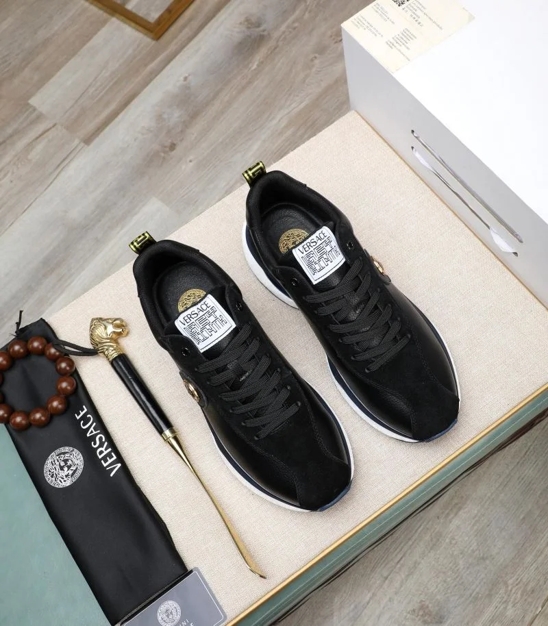 Youthful Versace Low Shoes 37305