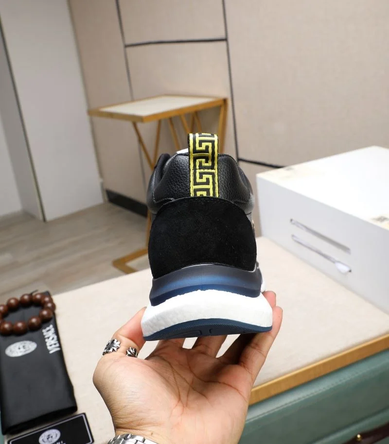 Youthful Versace Low Shoes 37305