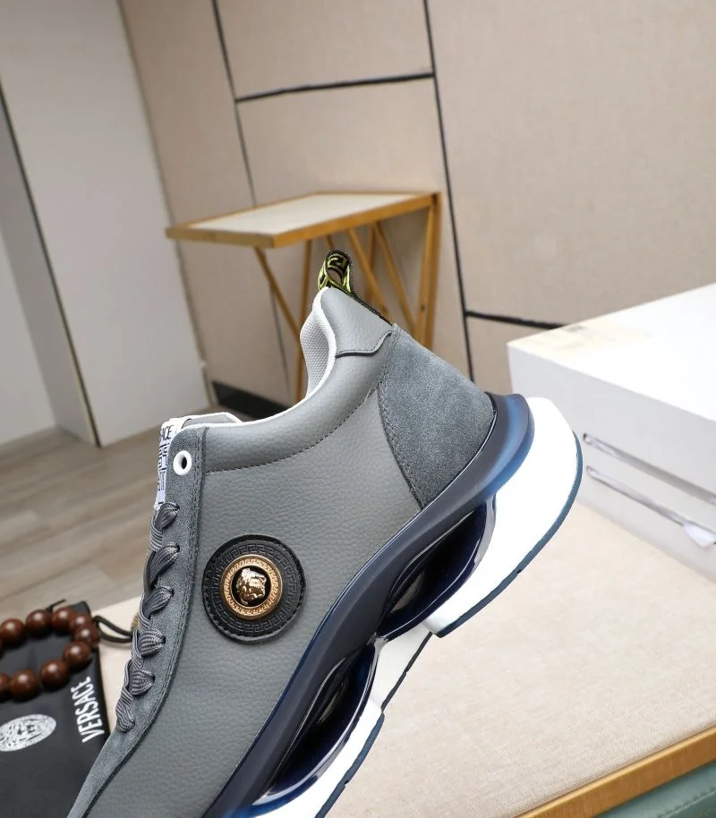 Lightweight Versace Low Shoes 37297