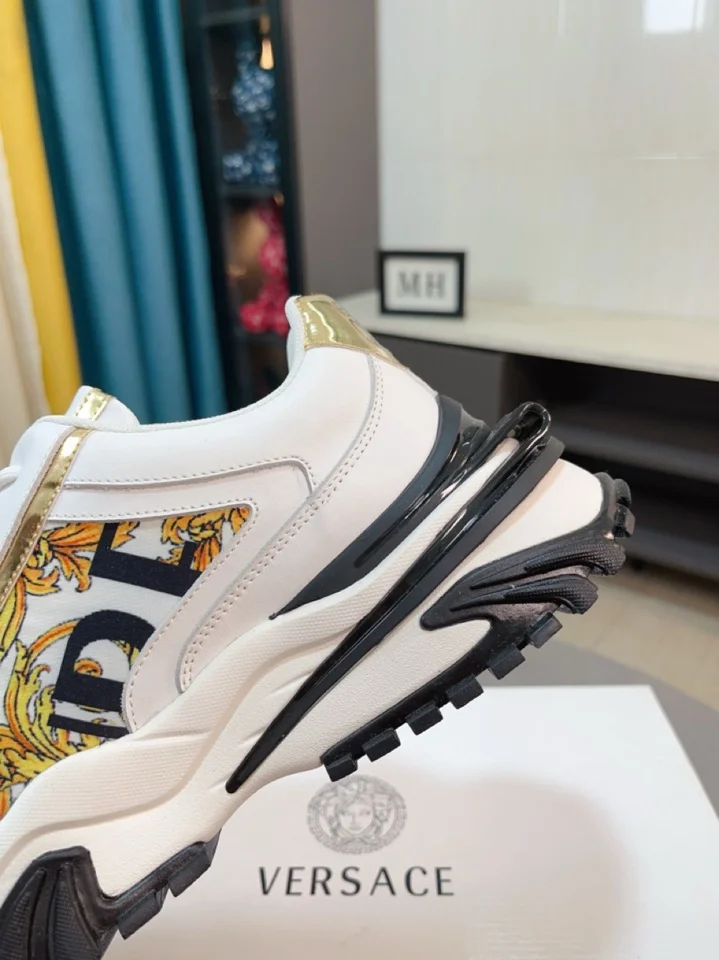 Versace Low Shoes ComfortFit 37306