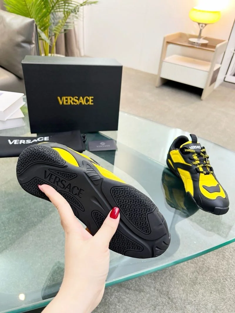 Versace Low Shoes Attractive 37269