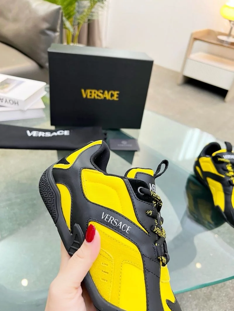 Versace Low Shoes Attractive 37269