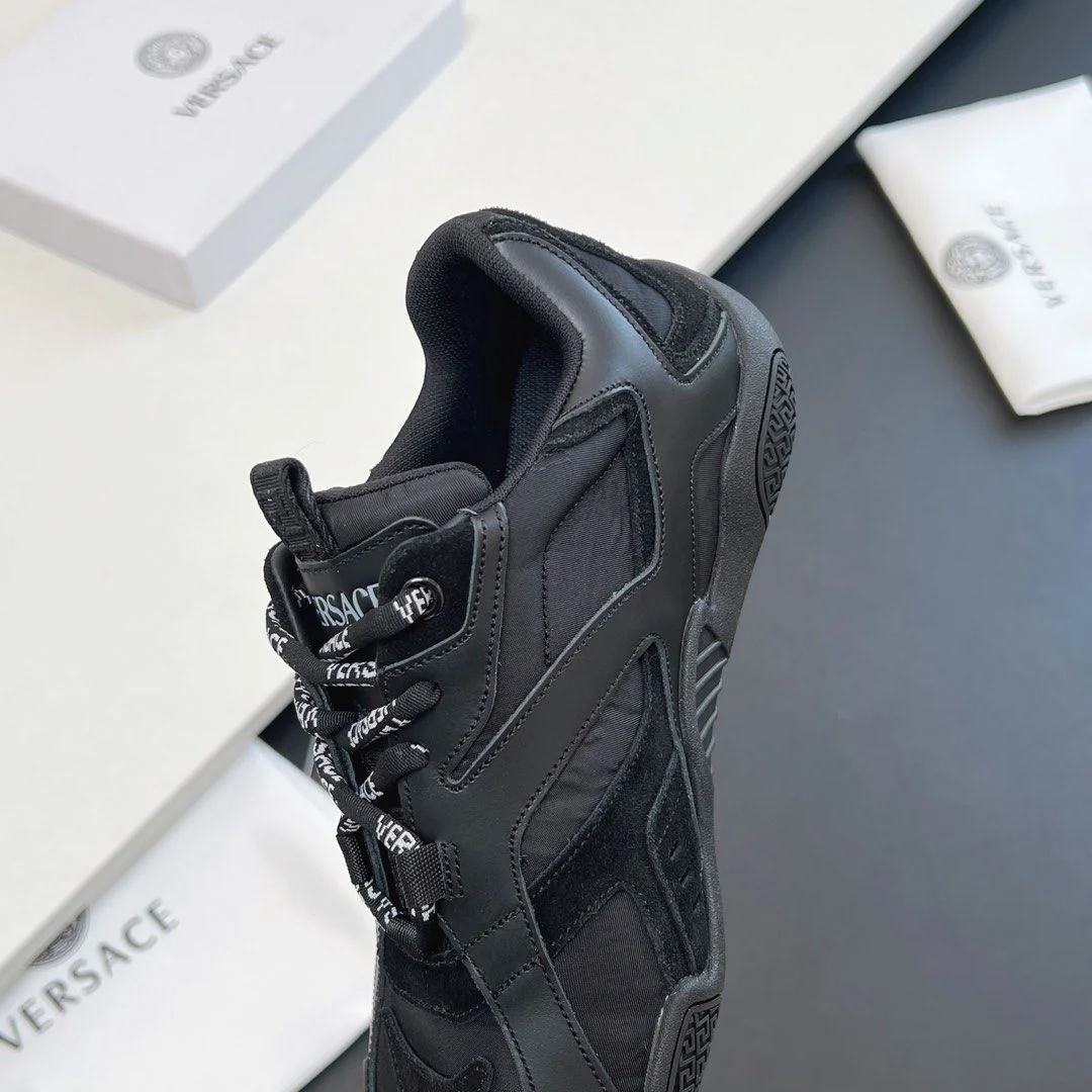 Versace Low Shoes Durable 37345