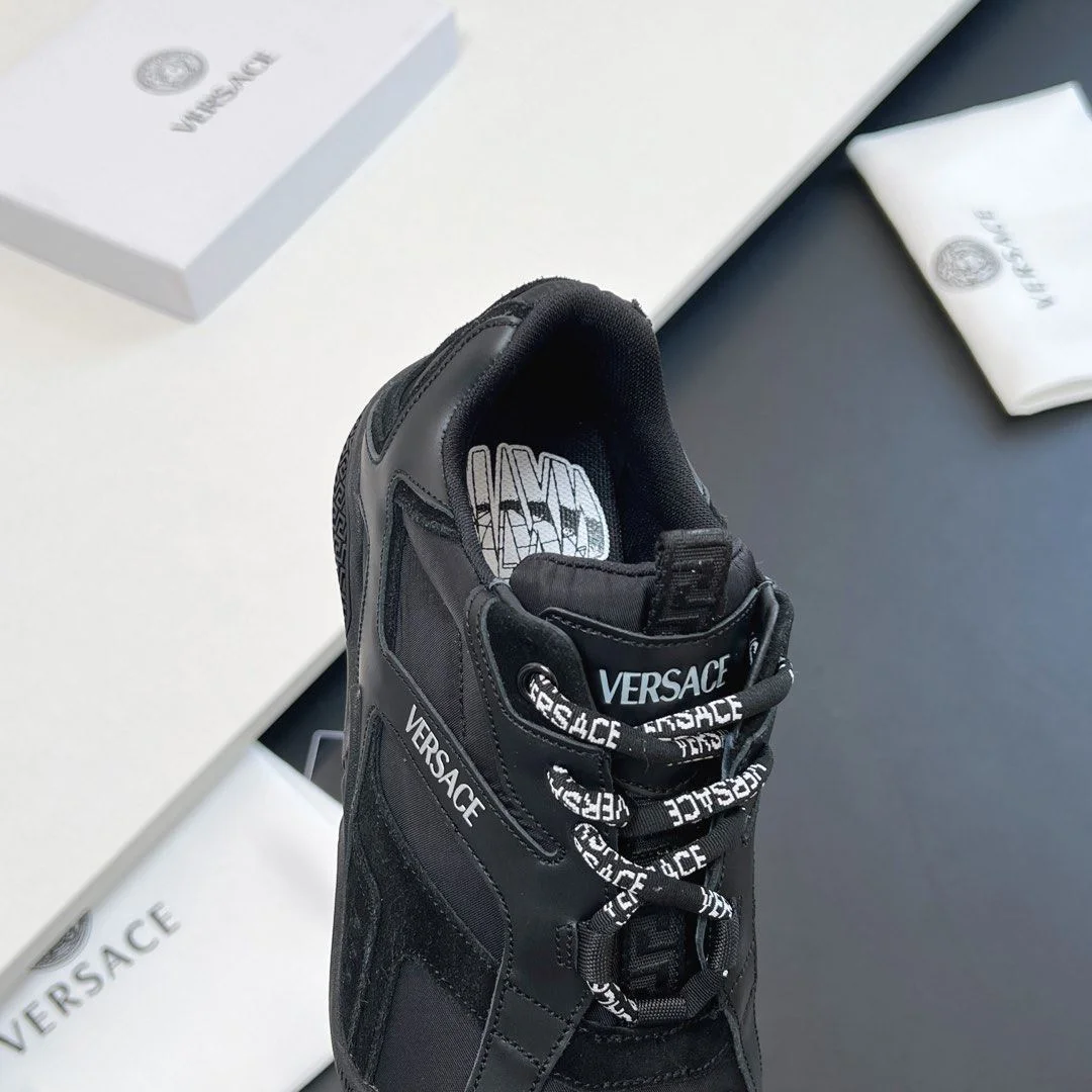 Versace Low Shoes Durable 37345