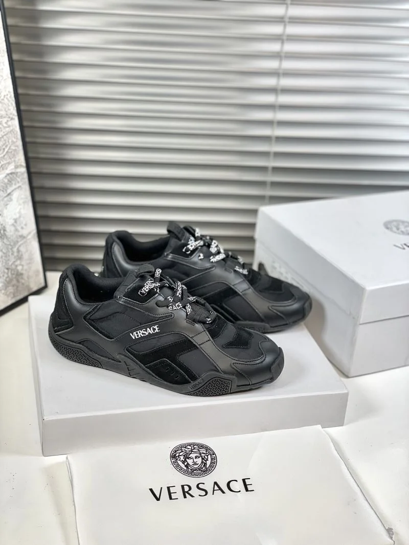 Versace Low Shoes OdorResistant 37408