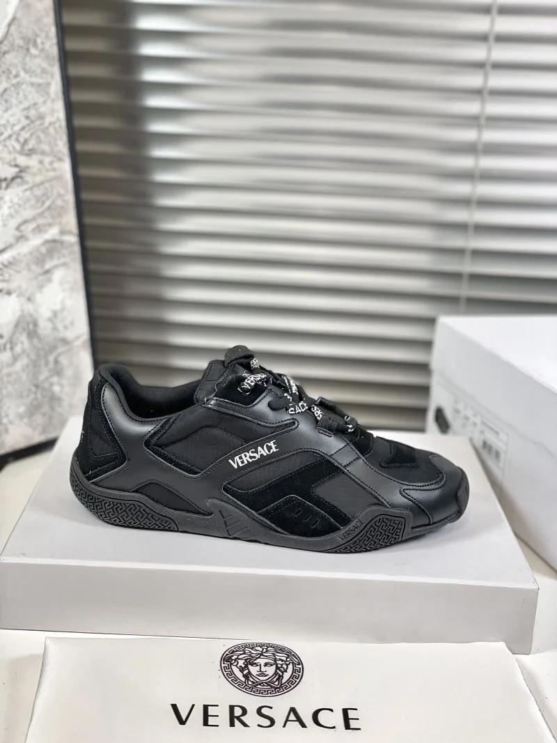 Versace Low Shoes OdorResistant 37408