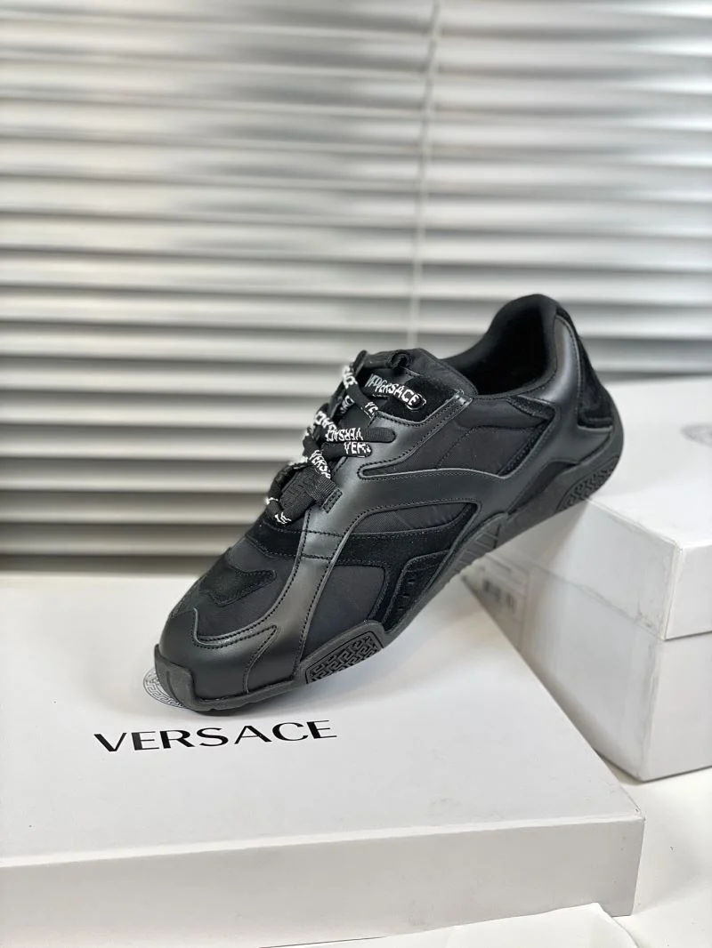 Versace Low Shoes OdorResistant 37408