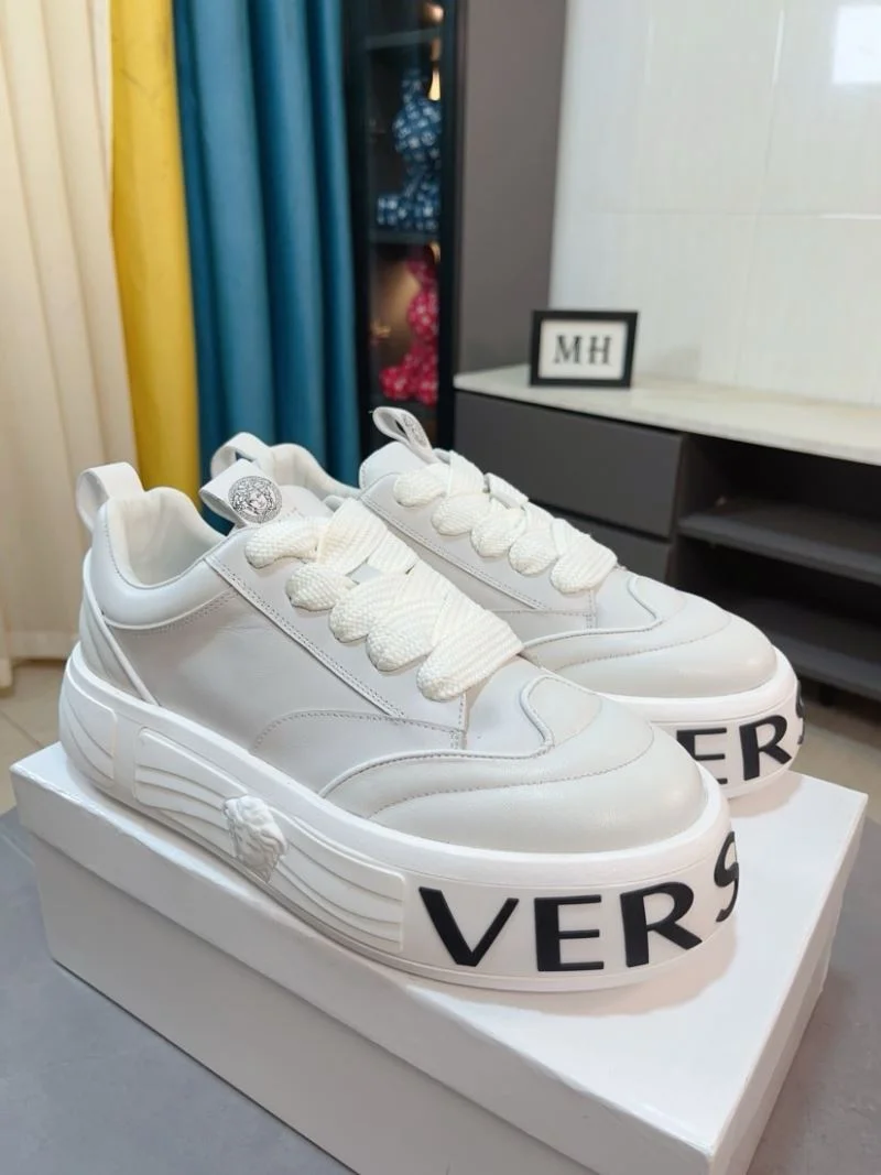 Versace Low Shoes EasyCare 37552