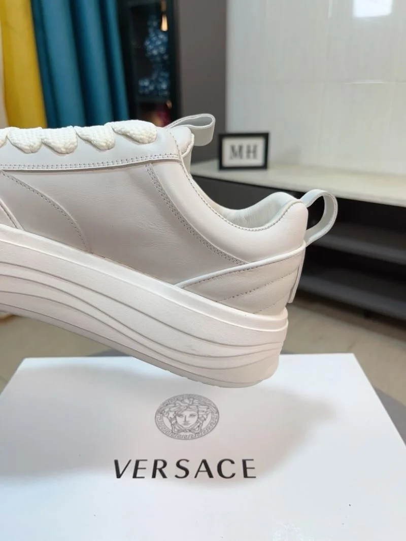 Versace Low Shoes EasyCare 37552