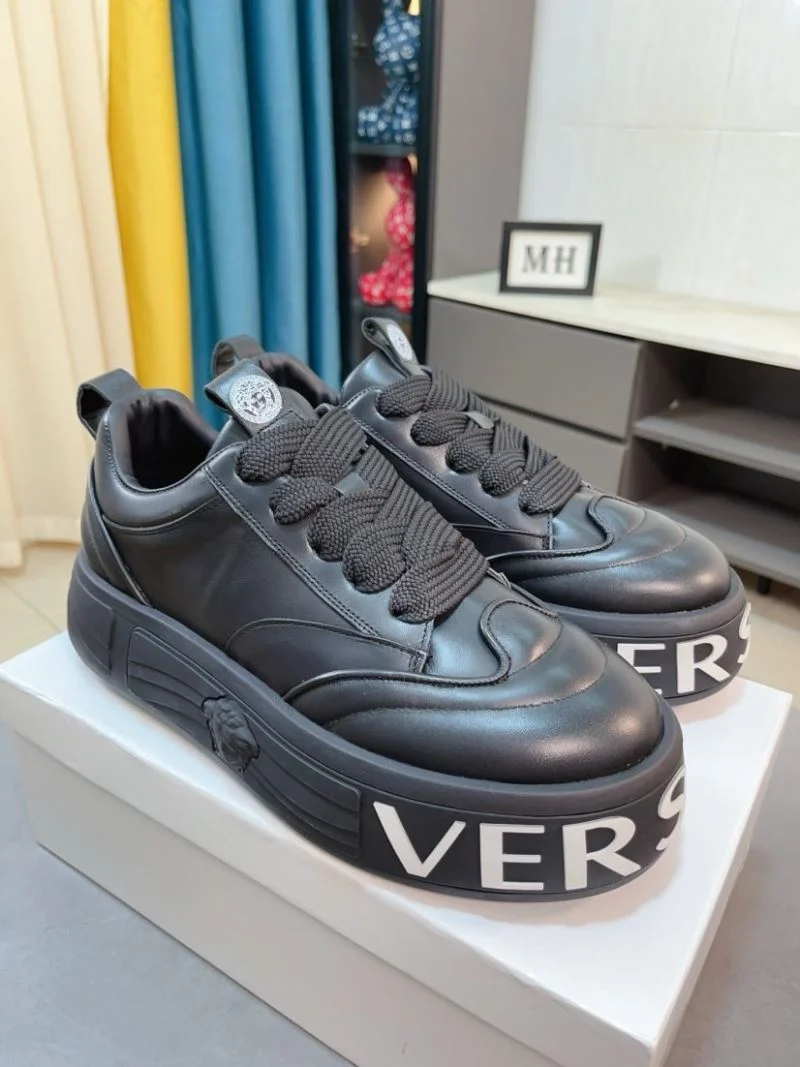 Versace Low Shoes ModernLook 37548