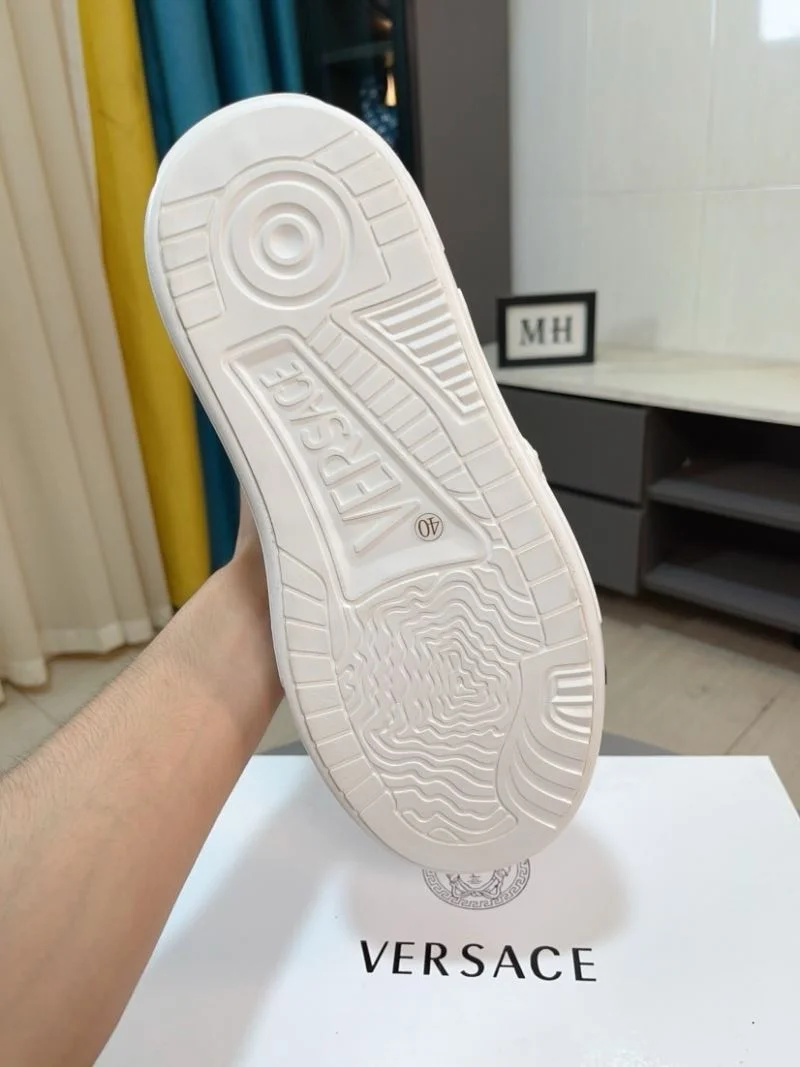 Versace Low Shoes Versatile 37540