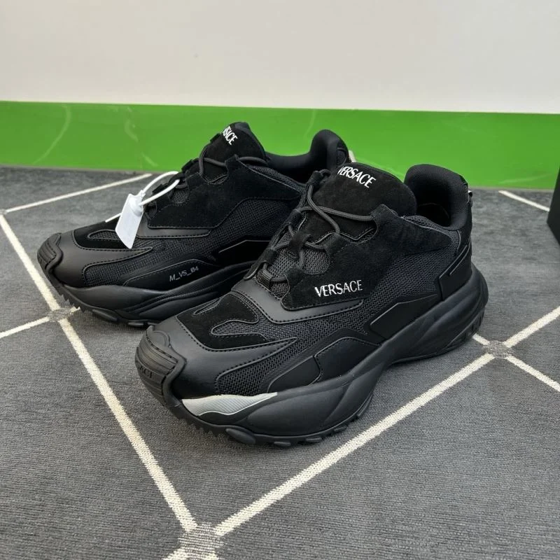 Versace Low Shoes RelaxedFit 37545