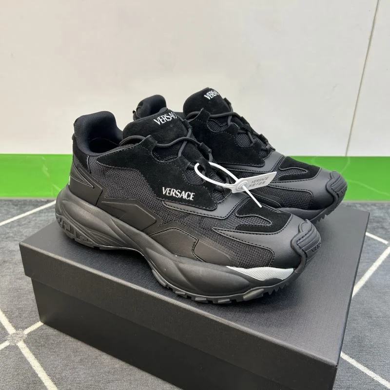 Versace Low Shoes RelaxedFit 37545