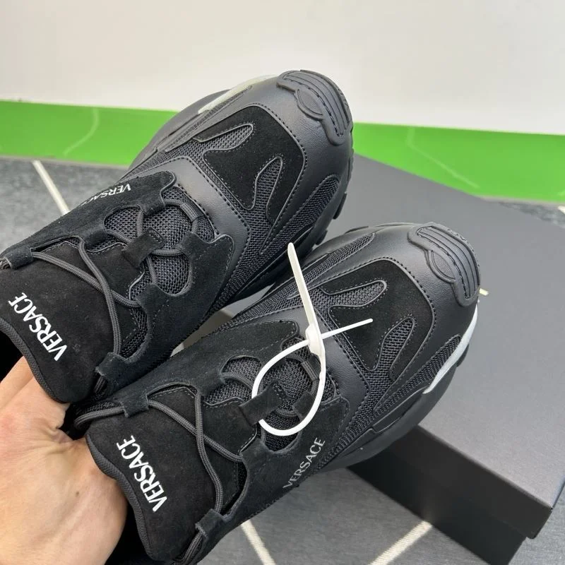 Versace Low Shoes RelaxedFit 37545