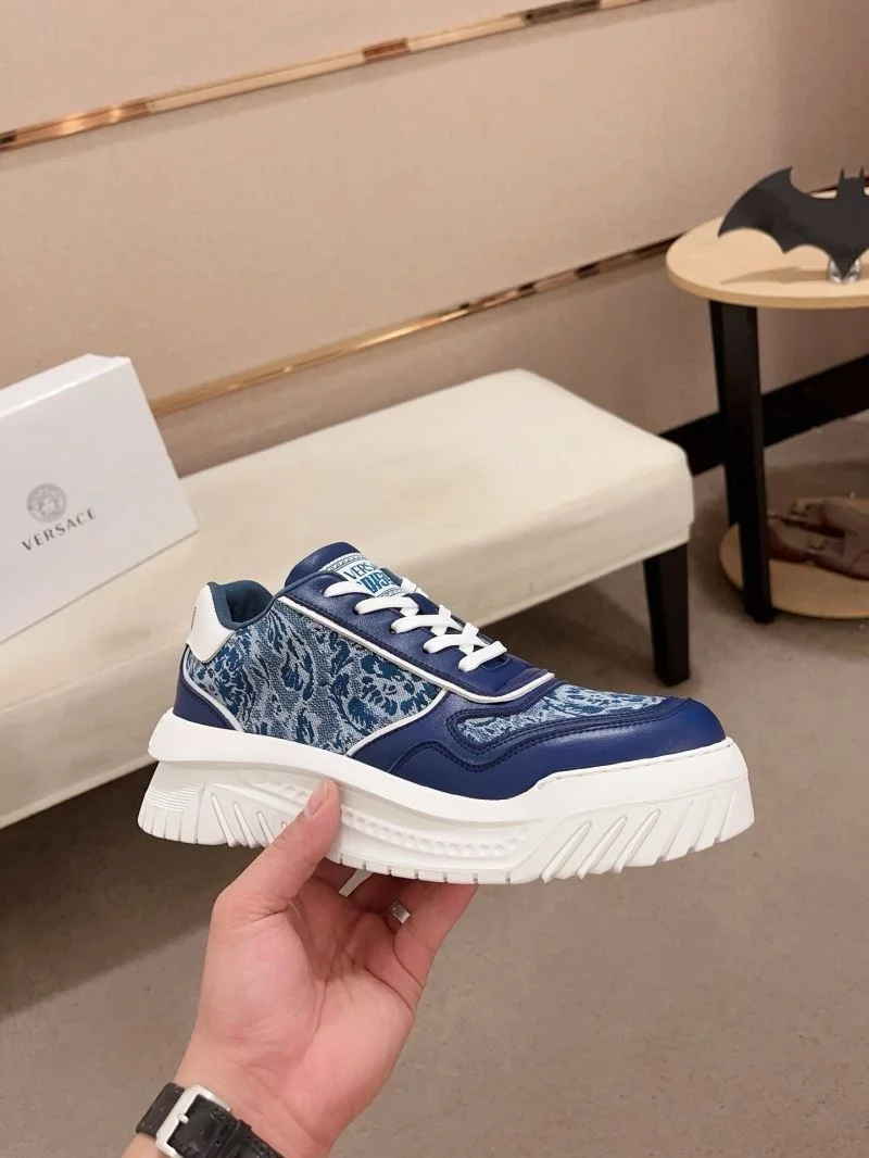Versace Low Shoes Unisex 37547