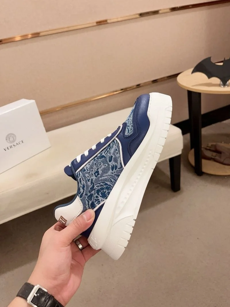 Versace Low Shoes Unisex 37547