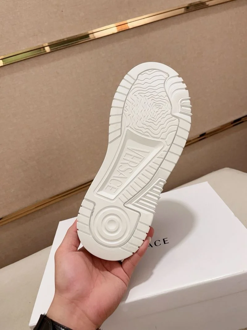 Versace Low Shoes Unisex 37547