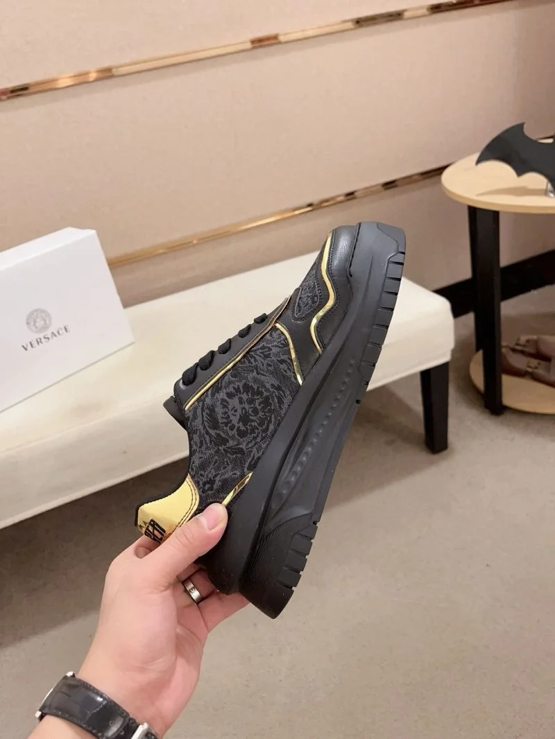 Cozy Versace Low Shoes 37539