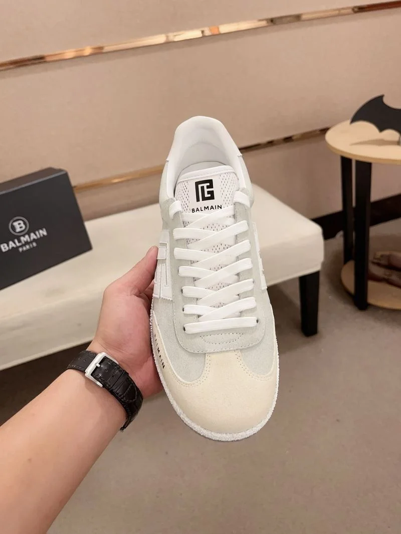 Stylish Versace Low Shoes 37524