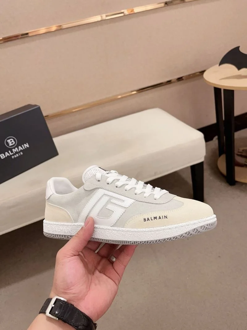 Stylish Versace Low Shoes 37524