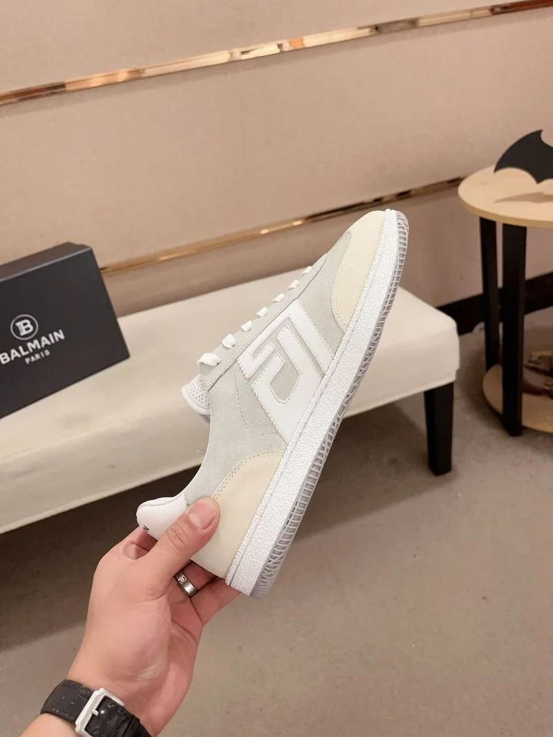 Stylish Versace Low Shoes 37524