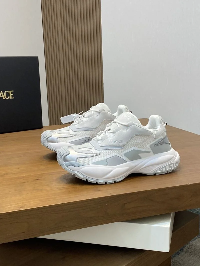 Versace Low Shoes Comfortable 37544