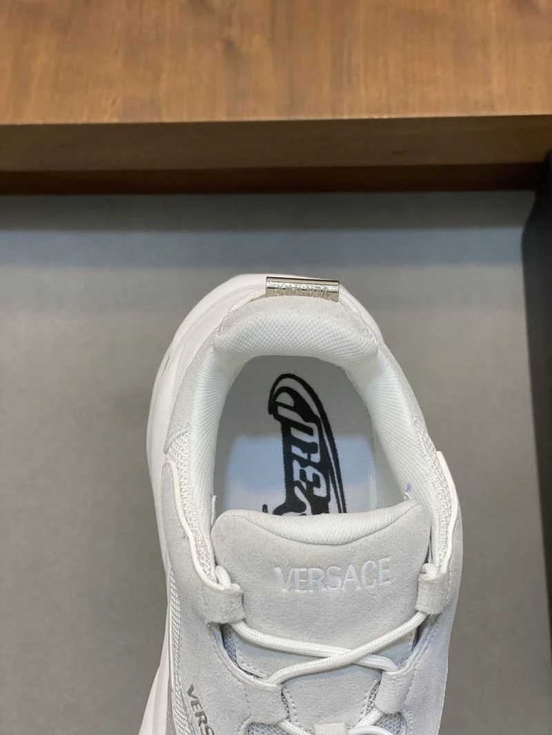 Versace Low Shoes Comfortable 37544