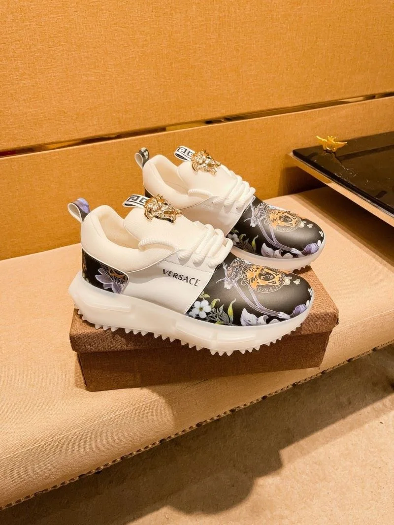 Efficient Versace Low Shoes 37533