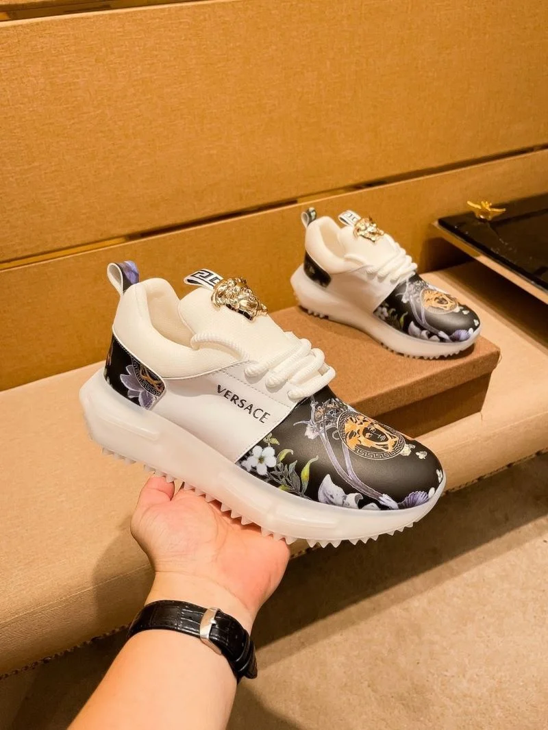 Efficient Versace Low Shoes 37533
