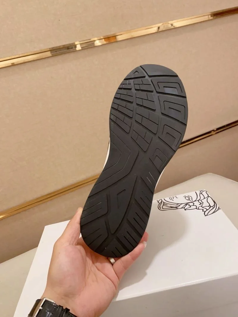 Stylish Versace Low Shoes 37525